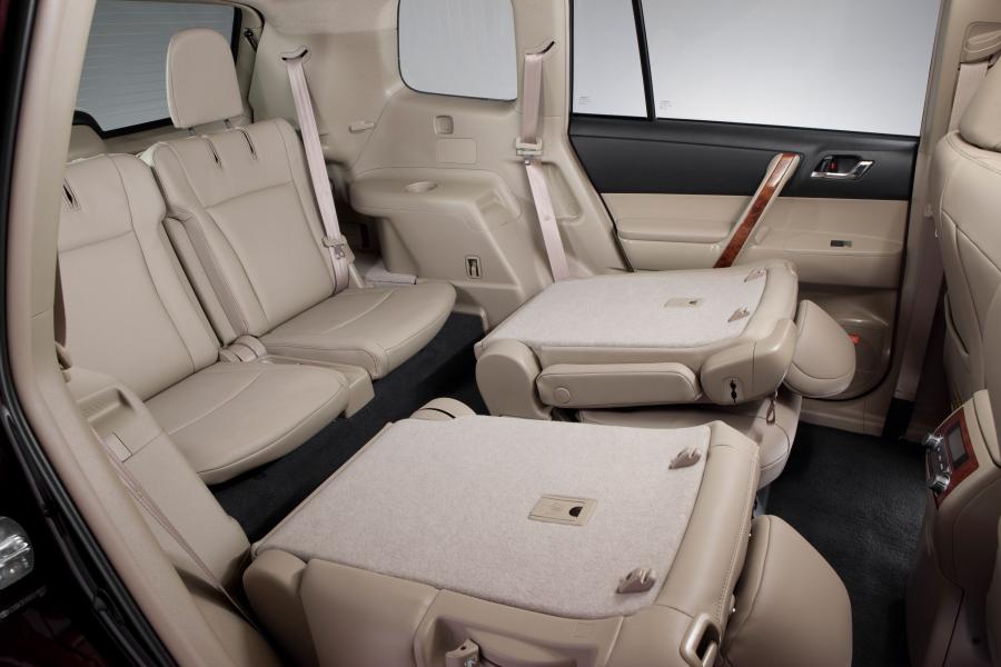  Toyota Highlander 2011 года  (фото 37 из 108)